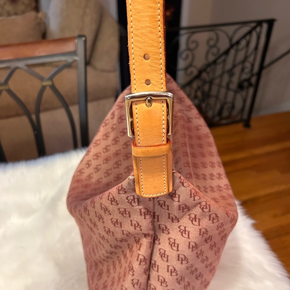 DOONEY & BOURKE Vintage Shoulder Bag excellent condition - Picture 4 of 7